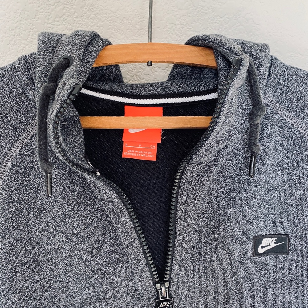 Nike Pepper Grey Hoodie - Picture 4 of 5